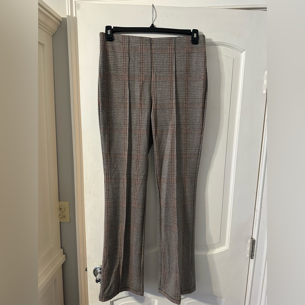 Women’s Plaid Flare Bottom Trouser Size Medium Wool. NWOT/ Never Worn